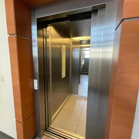 42 M Z Miejscem W Garazu Z Winda Blisko Centrum I Morza * Γκντίνια