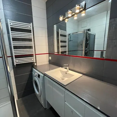 42 M Z Miejscem W Garazu Z Winda Blisko Centrum I Morza * Γκντίνια