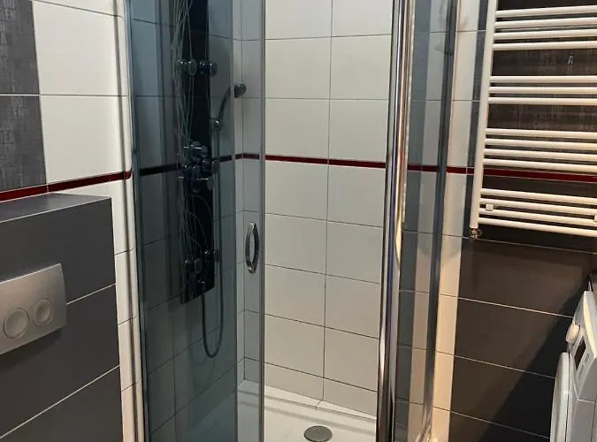 公寓 42 M Z Miejscem W Garazu Z Winda Blisko Centrum I Morza 格丁尼亚